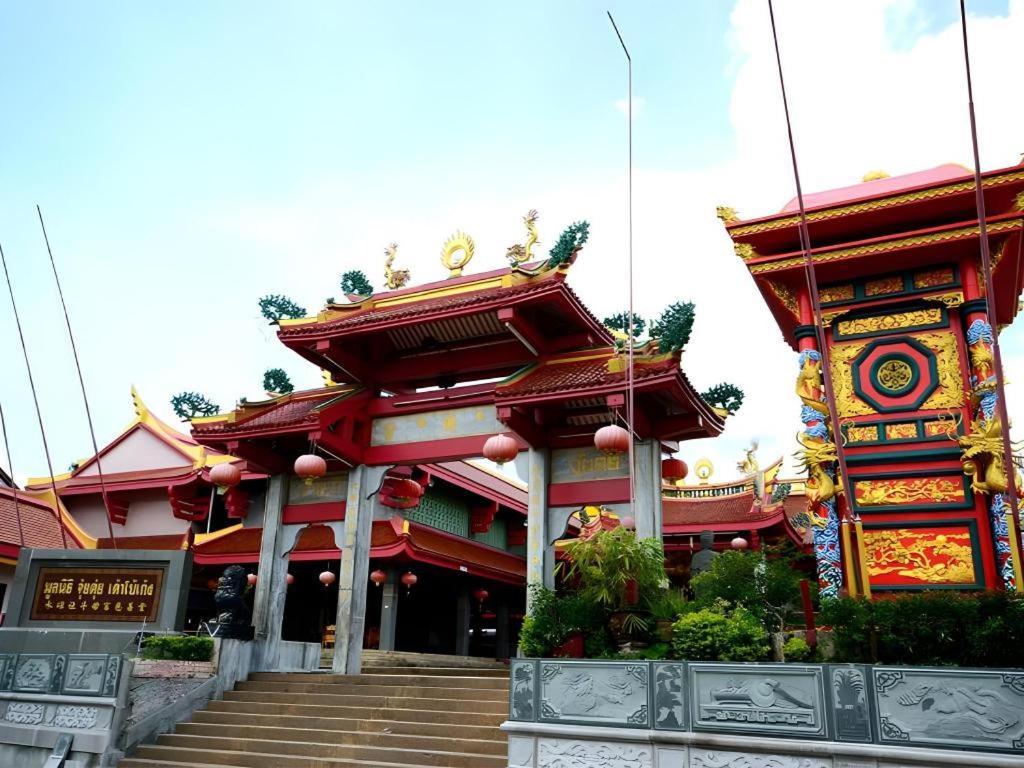 Chinotel Phuket Exteriör bild
