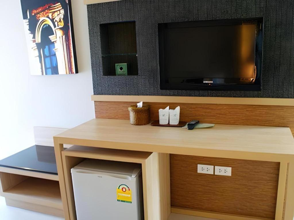 Chinotel Phuket Exteriör bild