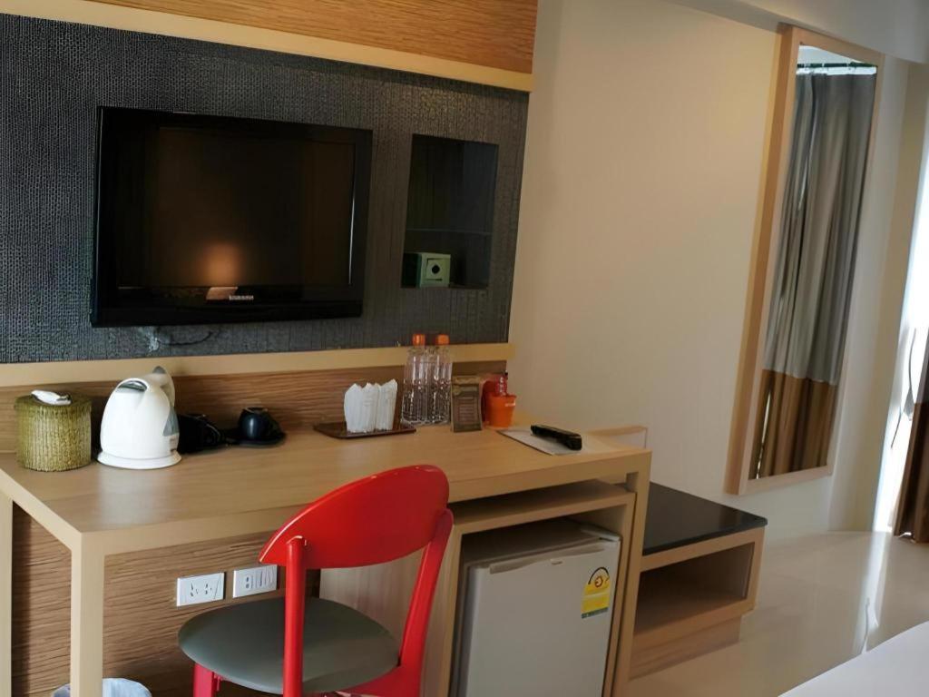Chinotel Phuket Exteriör bild