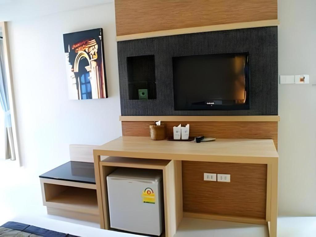 Chinotel Phuket Exteriör bild