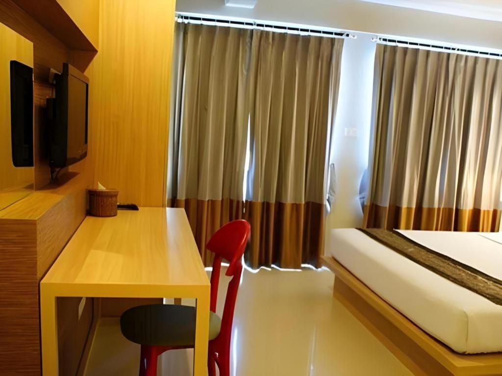 Chinotel Phuket Exteriör bild